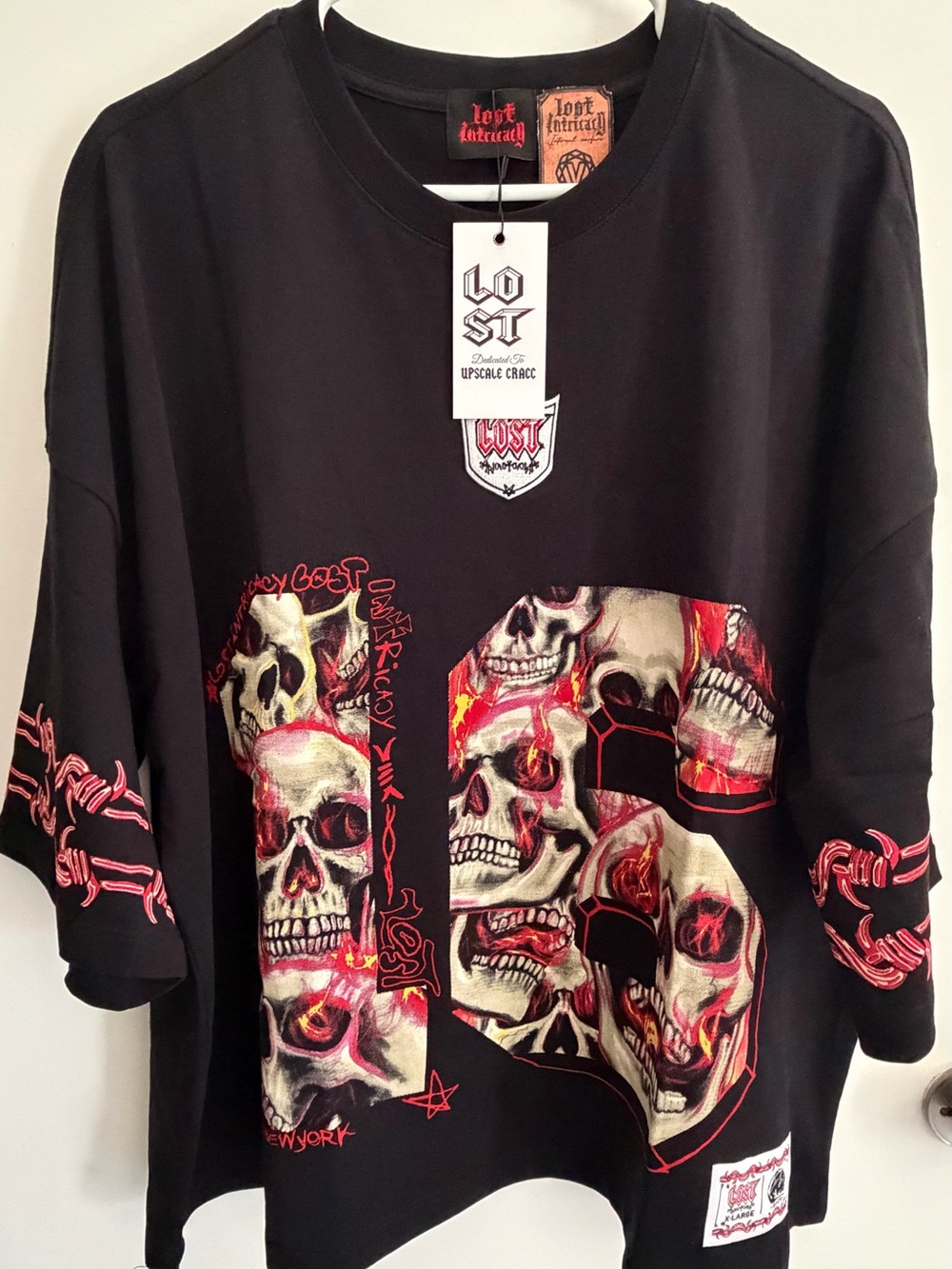 Lost Intricacy Black Oversized Graphic Skull Tee with Red & Cream Details